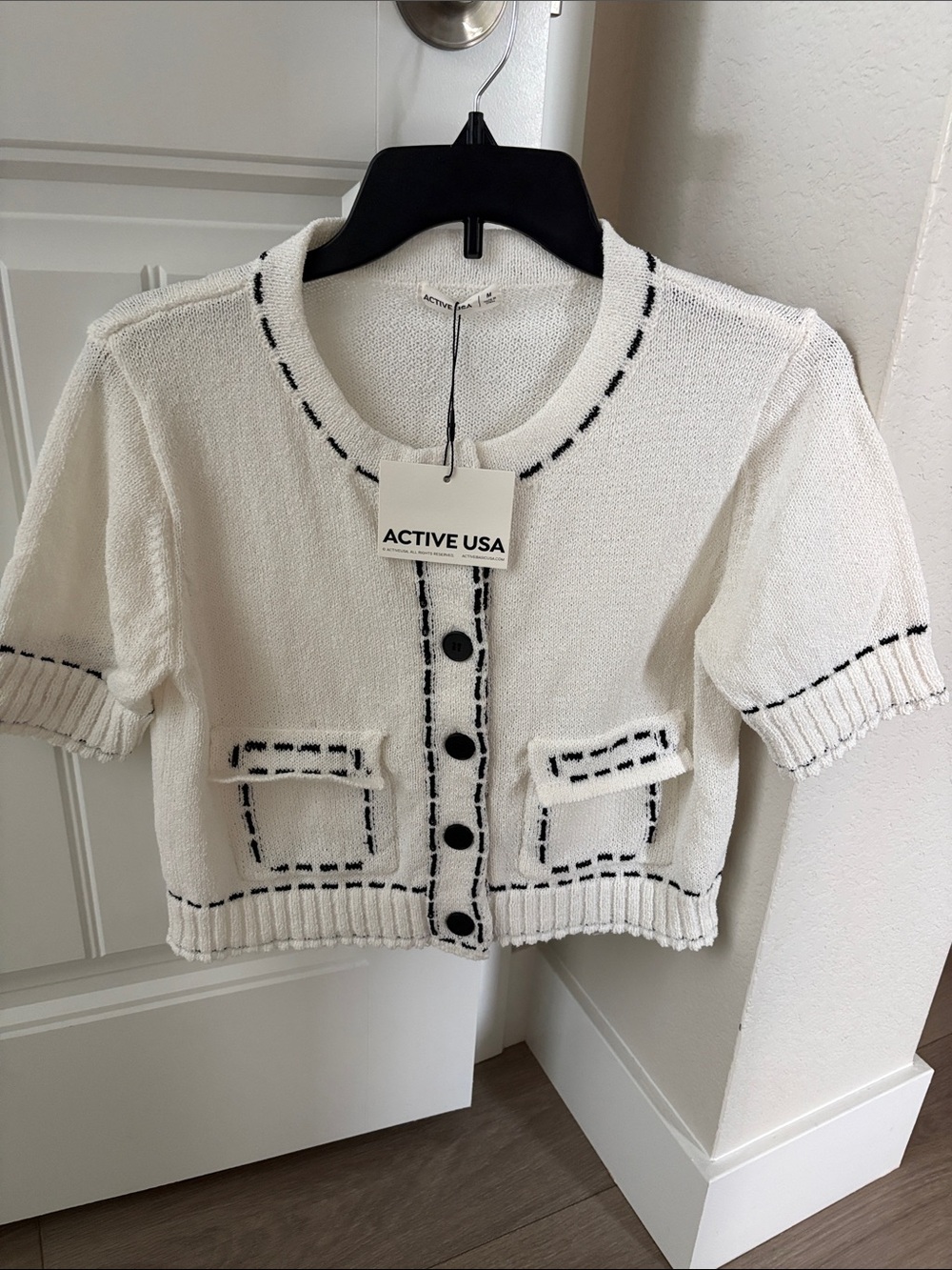 NWT ShopEvelynne White Short-Sleeve Cardigan with Black Trim M - Picture 4 of 11